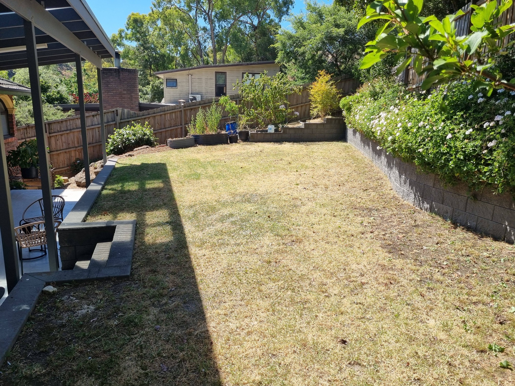 Nillumbik Lawn and Garden at work